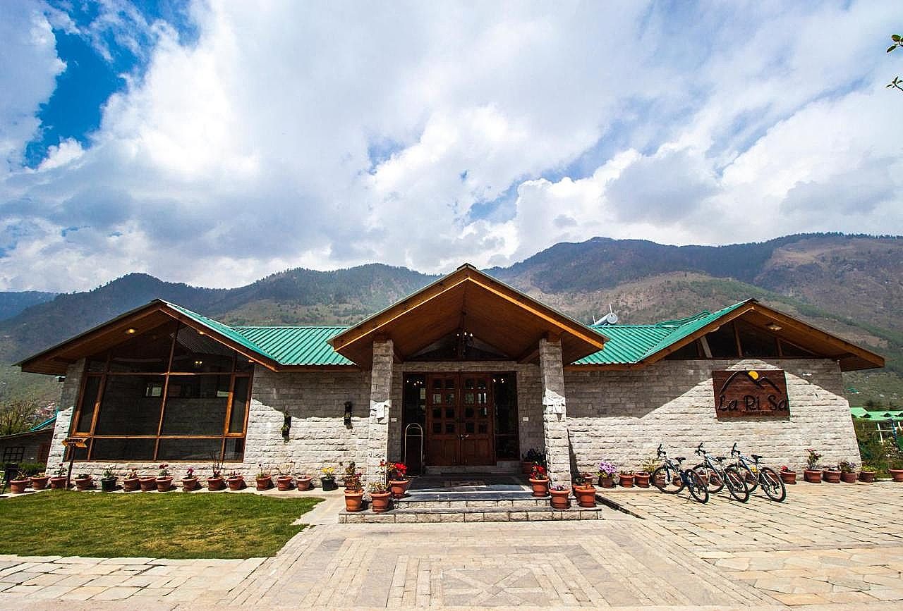 undefined Larisa Resort Manali