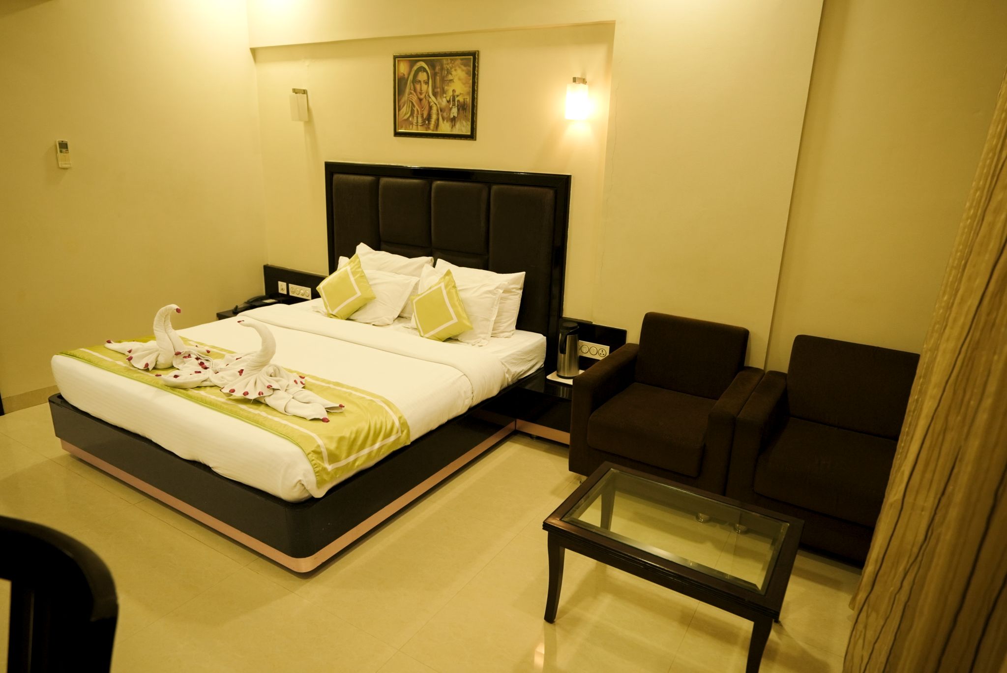 Chandra Imperial Executive Room with Work Desk