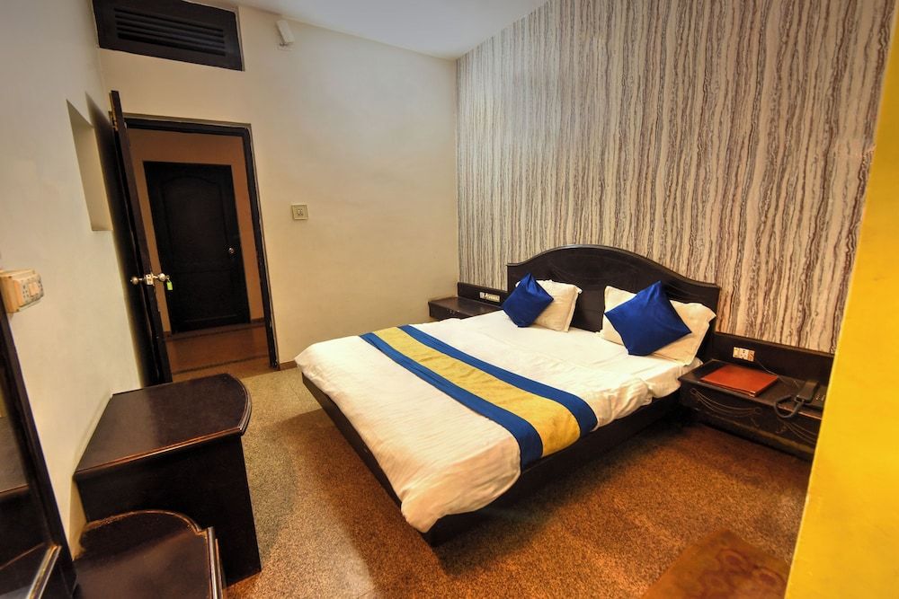 Hotel Dev Residency - 350 Meters from Nakki lake Standard Room 3