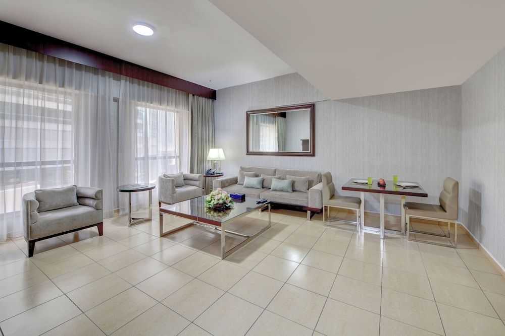 Suha JBR Hotel Apartments Deluxe One Bedroom Apartment 4