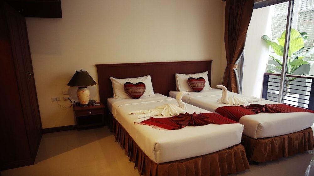 The Orchid House Standard Connecting Room 6