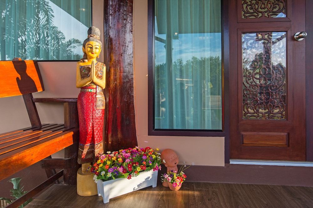 undefined Poonsiri Resort 4