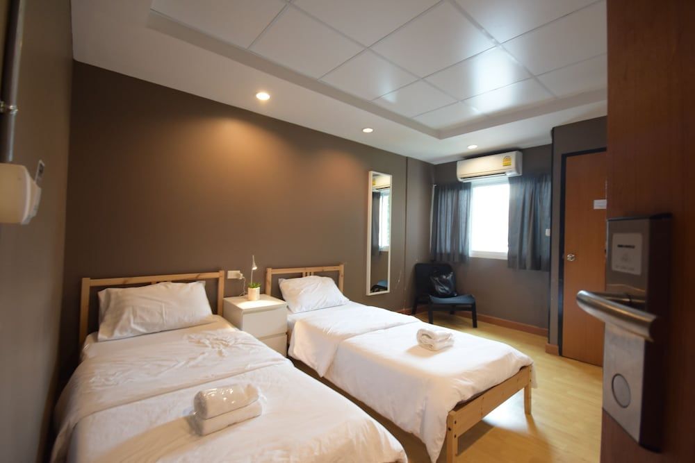 Room@Doze Large Double or Twin Room 2