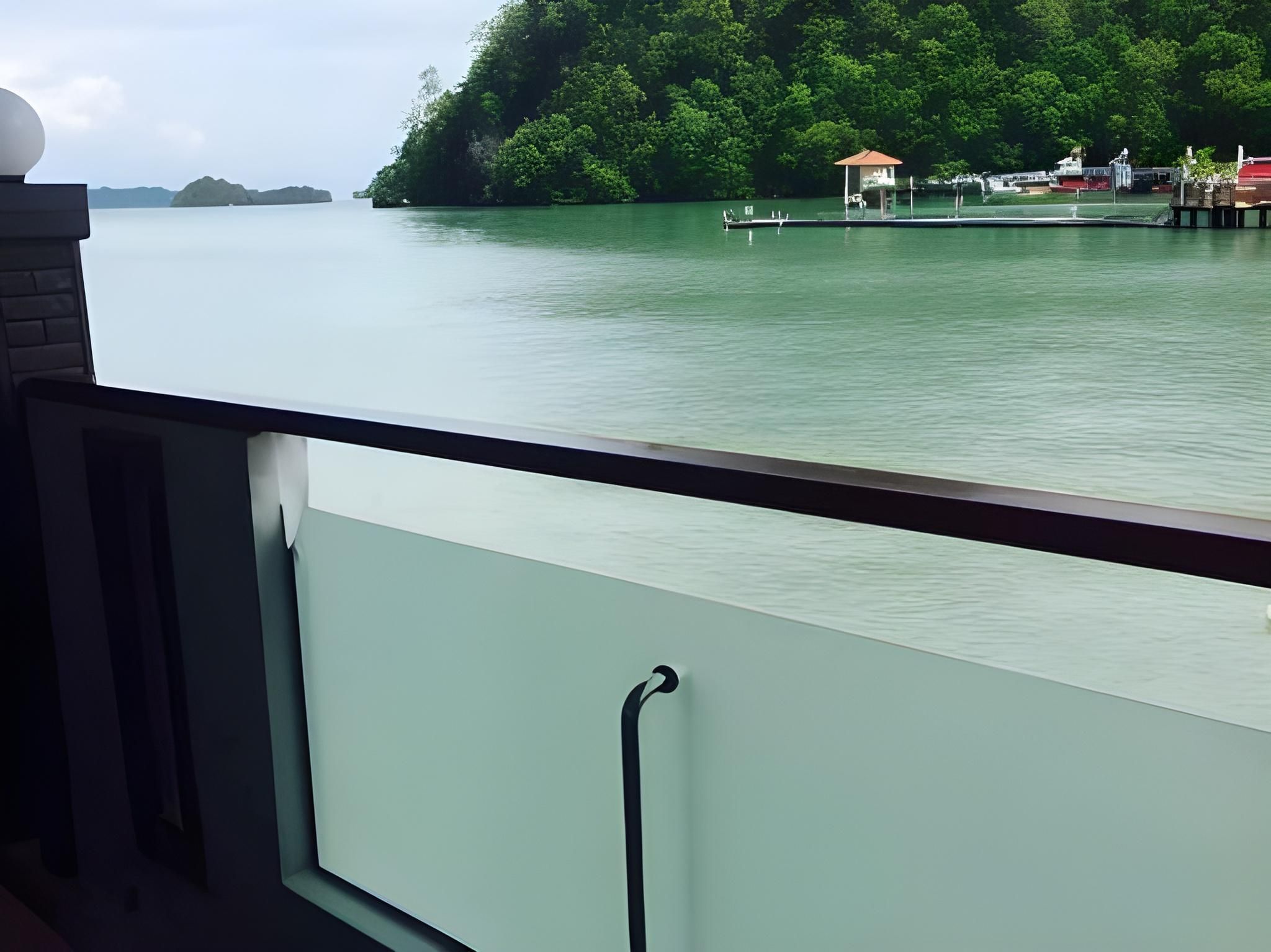 undefined Penarak Bamboo Beach Motel 10