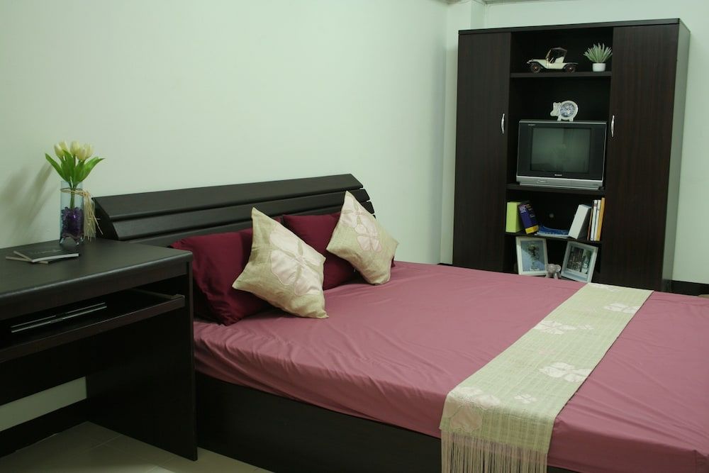 undefined The European Place 5