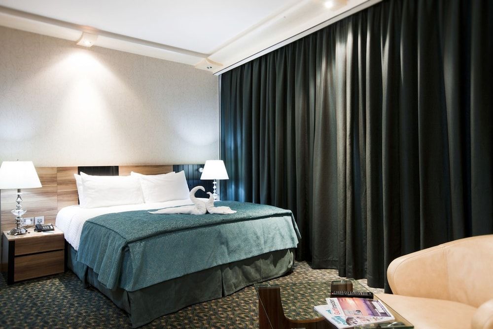 undefined Elite Crystal Hotel 5