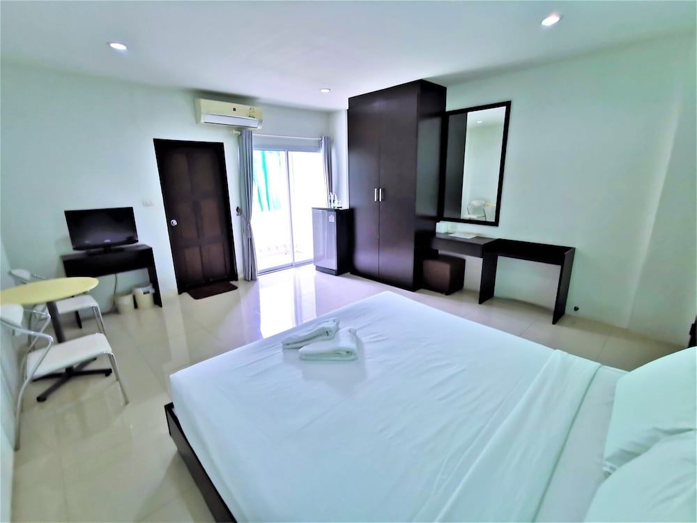 Hua Hin Irooms Hotel Deluxe Double Room 5