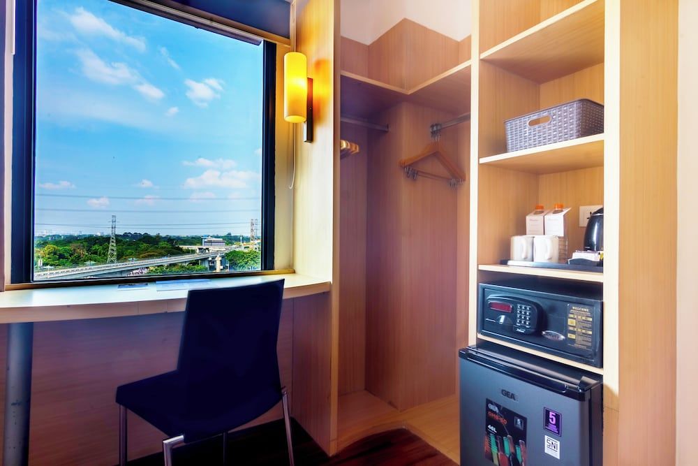 undefined Swiss-Belinn Cawang 10