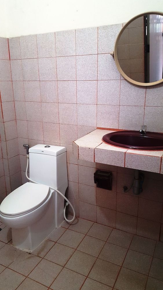 Rattana Guesthouse & Bungalow Standard Double or Twin Room 4