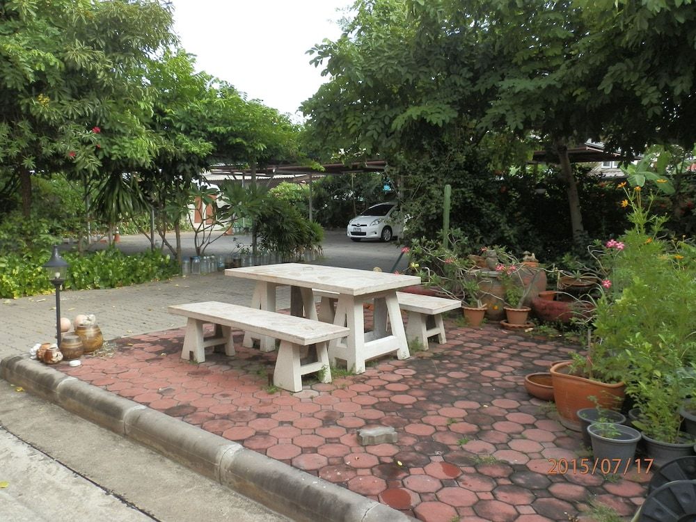 undefined Sandy Serviced Apartment 9