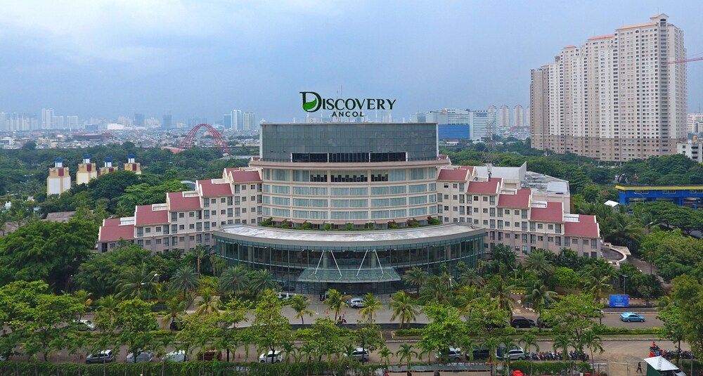 undefined Discovery Ancol 6