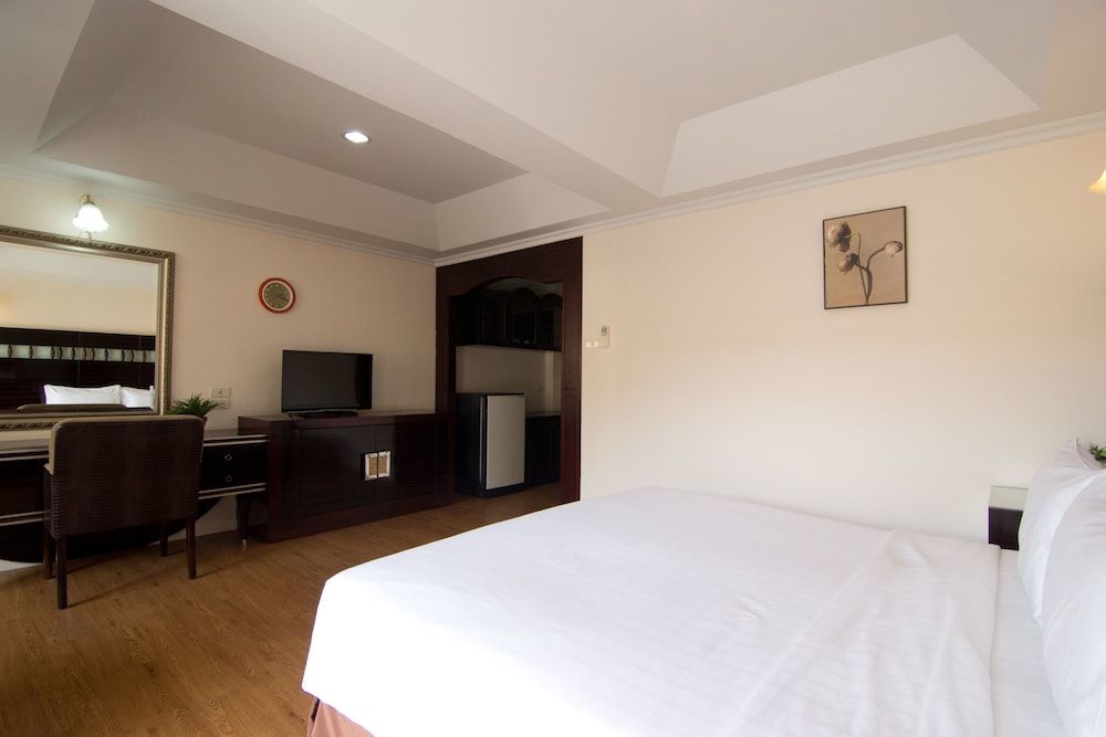 LK Mansion Deluxe Room 4