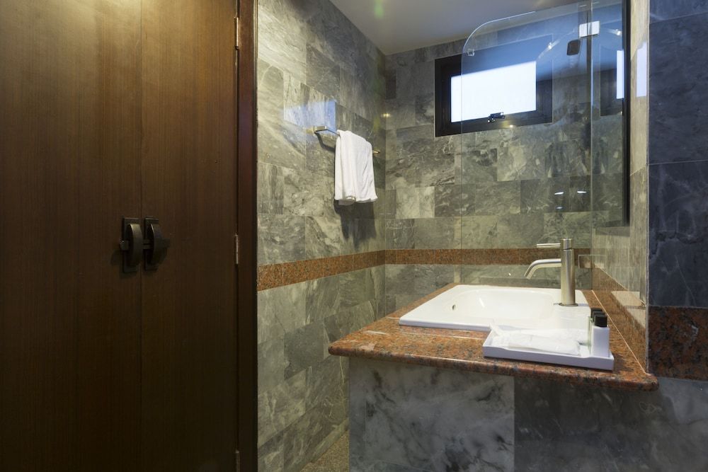 Initial Hua Hin Standard Twin Room, 2 Twin Beds 8