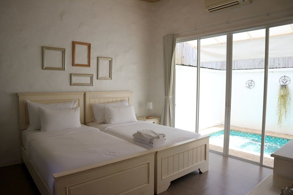 Costa Village Well Pool Villa Pattaya Costa by the Pool 8