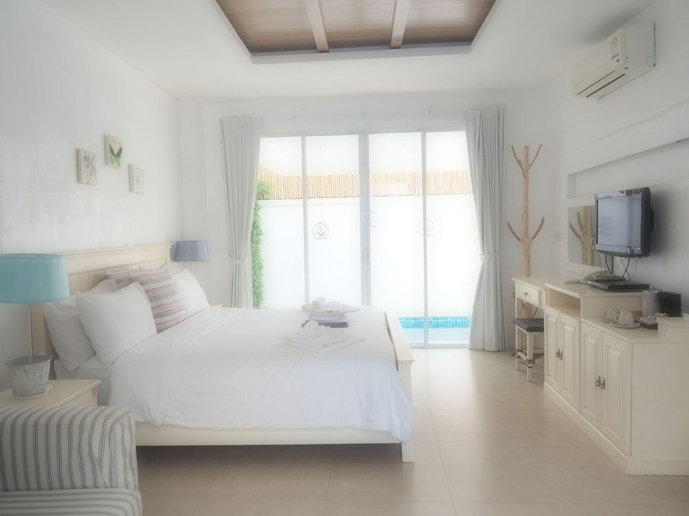 undefined Costa Village Well Pool Villa Pattaya 2