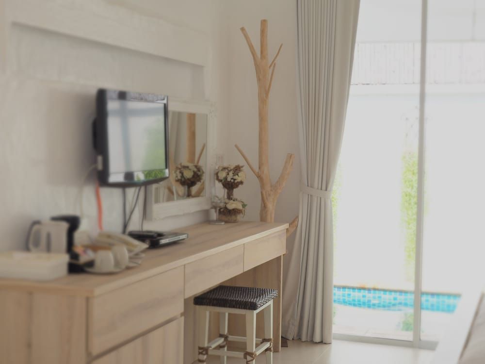 Costa Village Well Pool Villa Pattaya Costa by the Pool 3