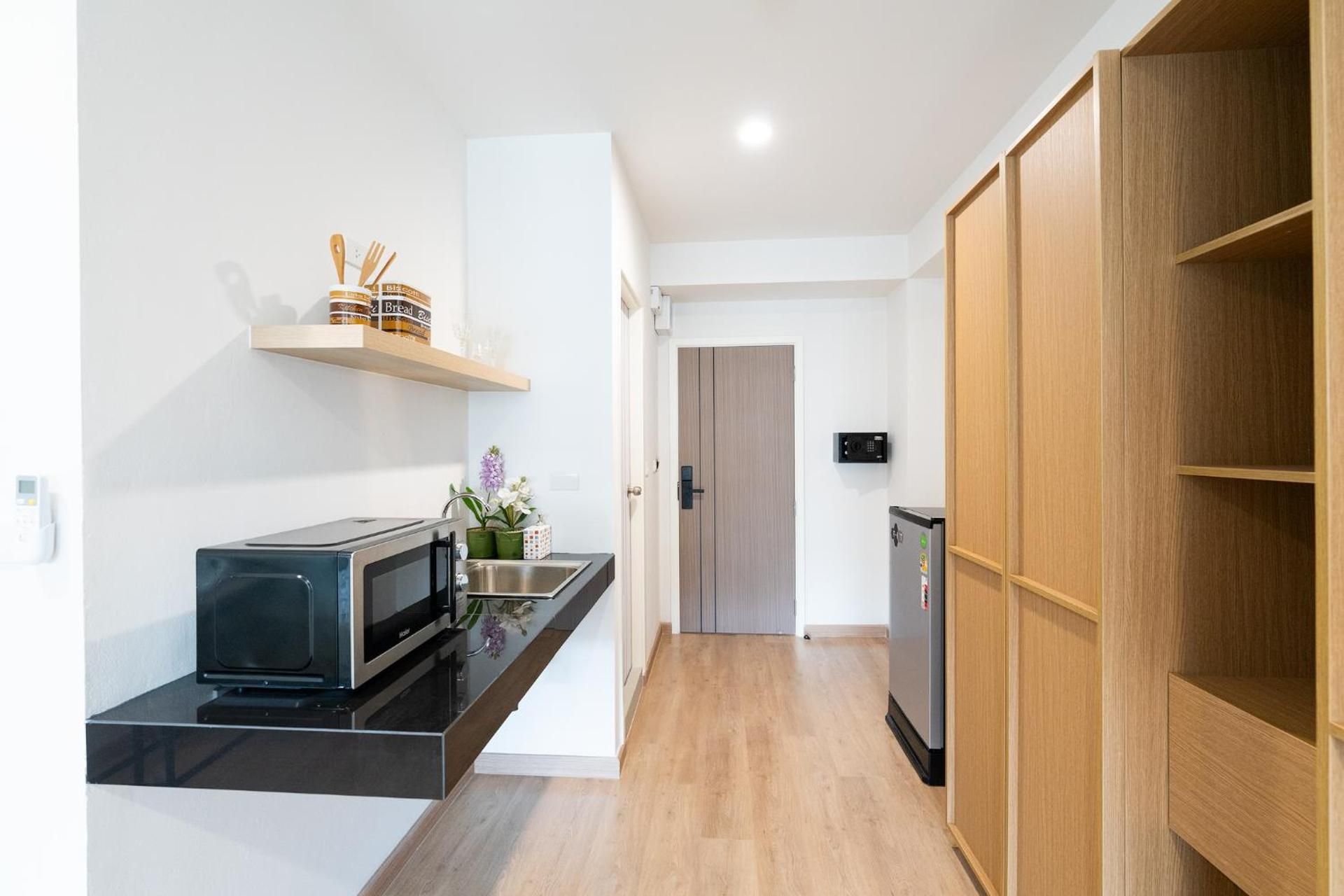 undefined L.A.Tower Hotel 6