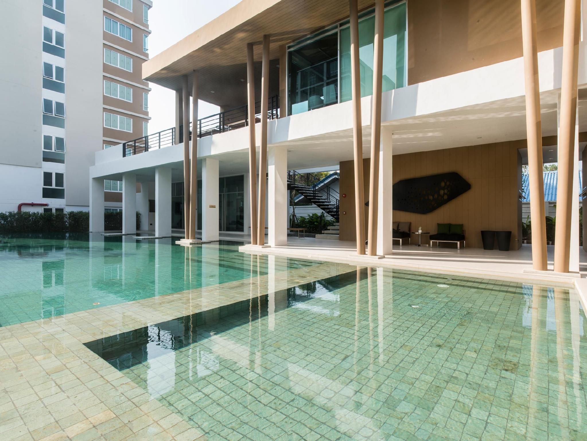 undefined First Choice Suites 9