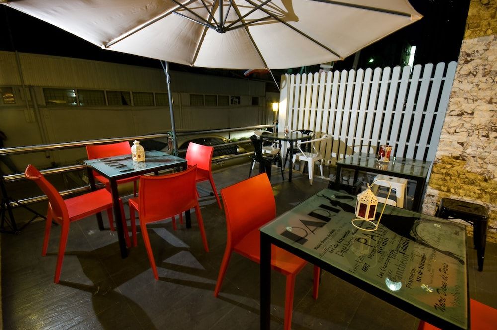 undefined Burnt Oak 10