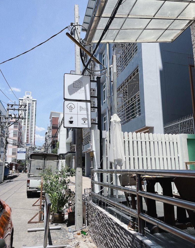 undefined Burnt Oak 2