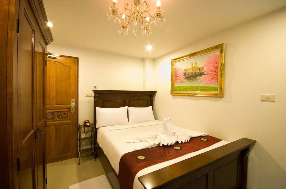 Burnt Oak Superior Room