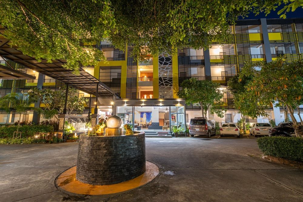 SB Living Place Hotel Phuket Town