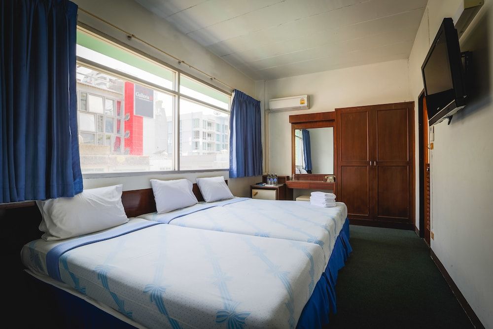 Standard Triple Room, Bathtub