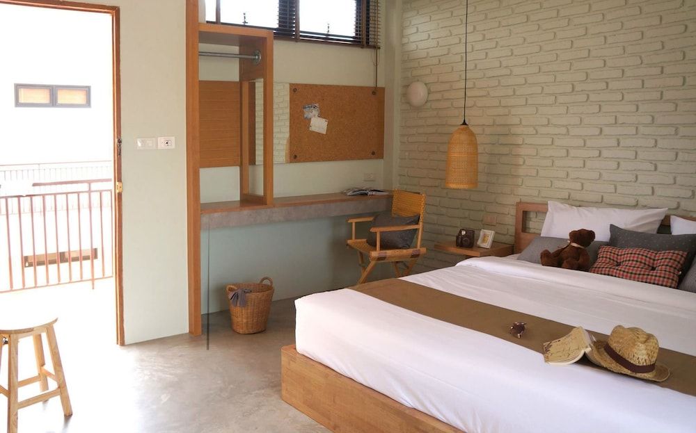 undefined Yellow Moon 8