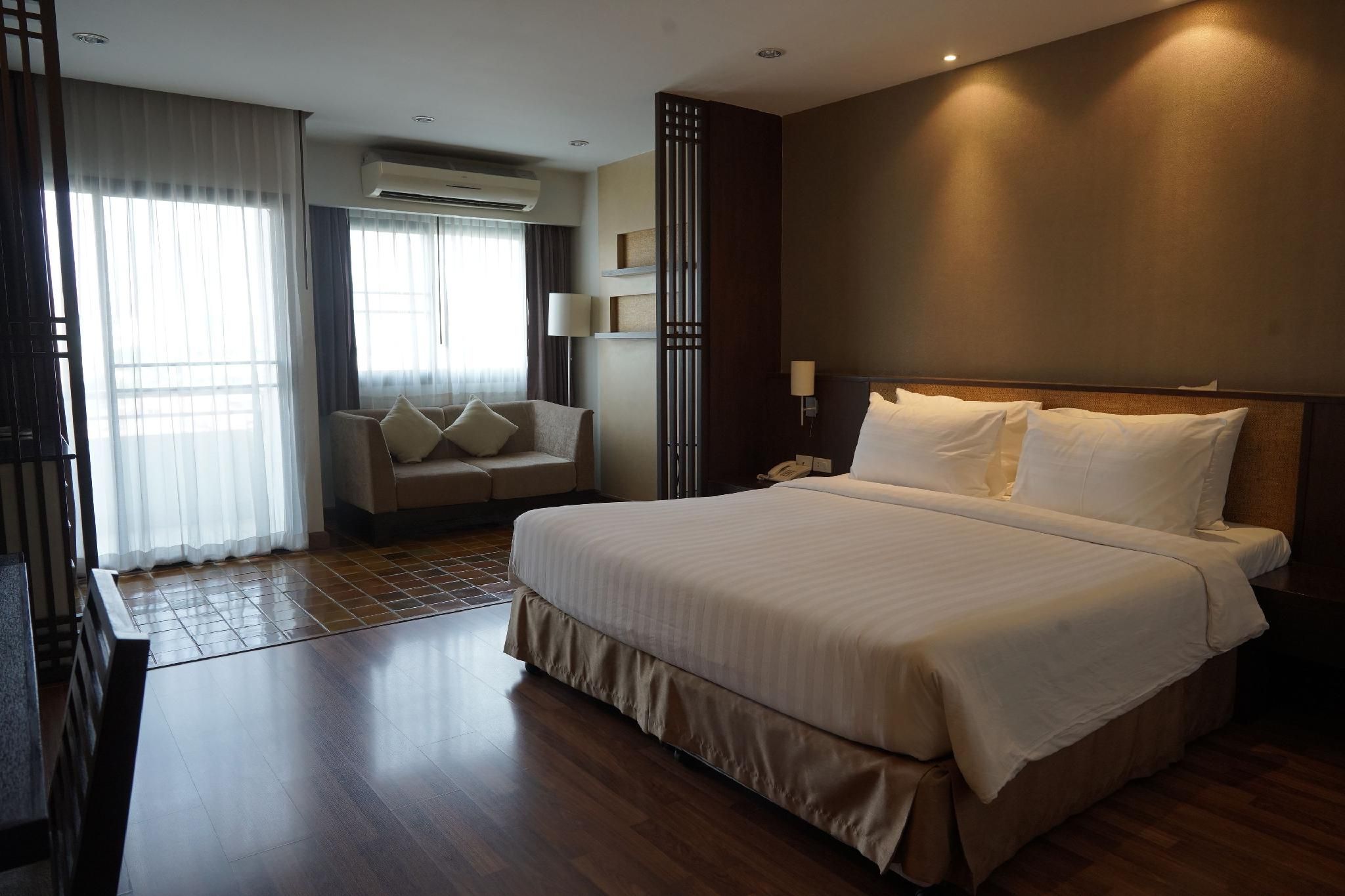 undefined The Grand Napat 10