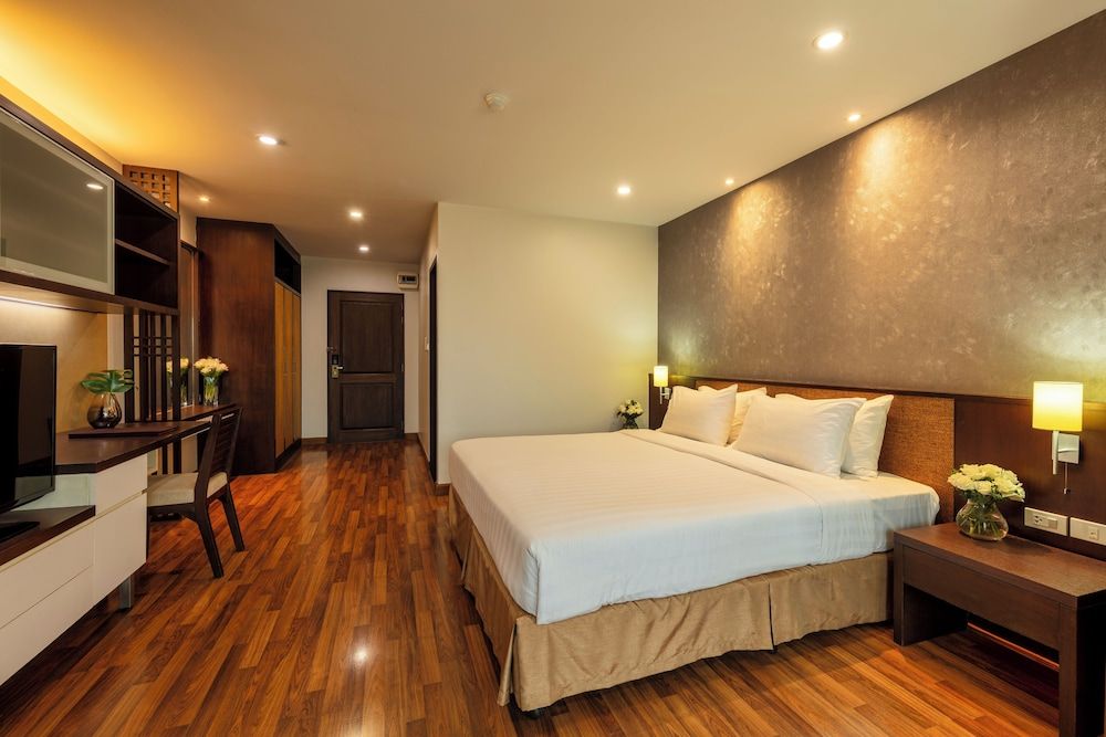 undefined The Grand Napat 8