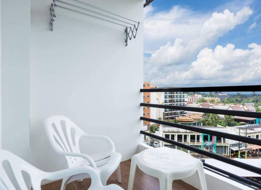 The BluEco Hotel Deluxe Double or Twin Room 16