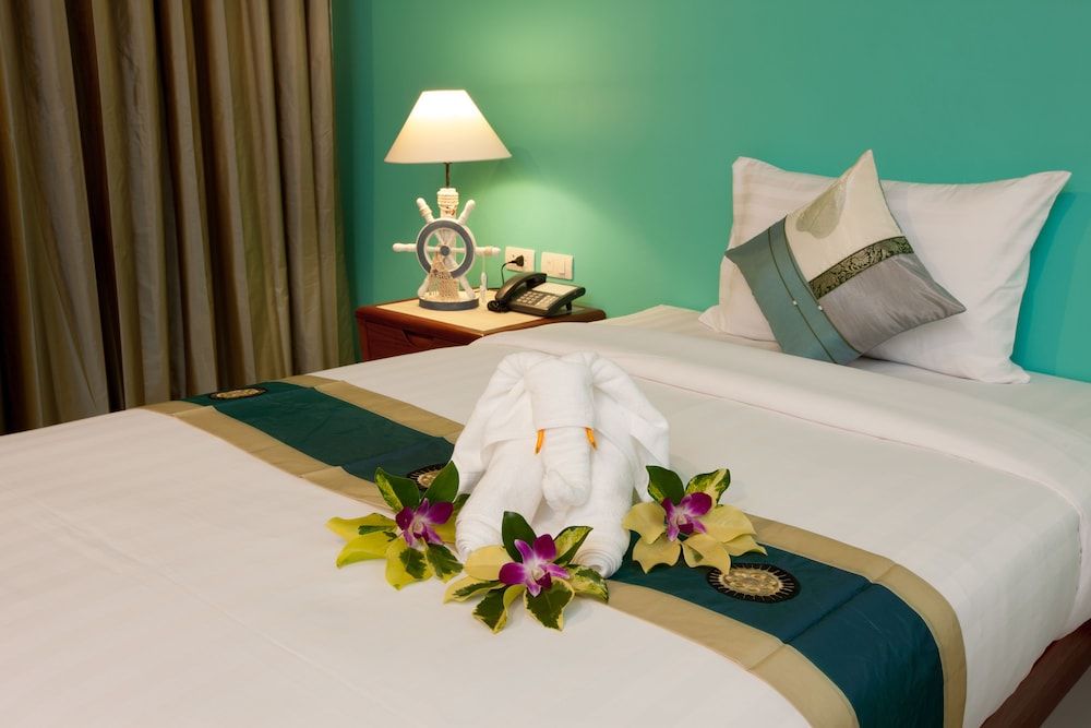 The BluEco Hotel Deluxe Double or Twin Room 11