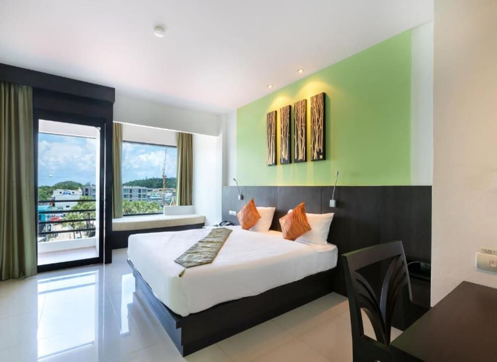 The BluEco Hotel Deluxe Double or Twin Room 5