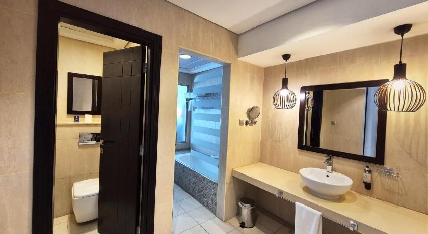 Signature Hotel Al Barsha Superior Room King Bed 8