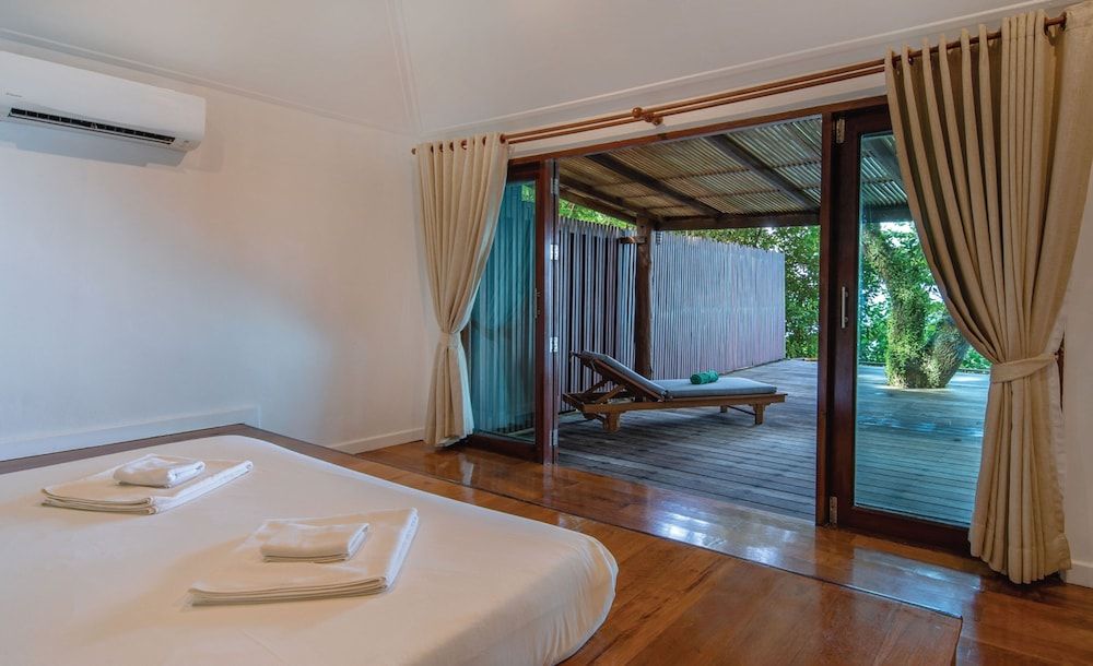 Captain Hook Resort Mini Pool Villa / Modern Style 3