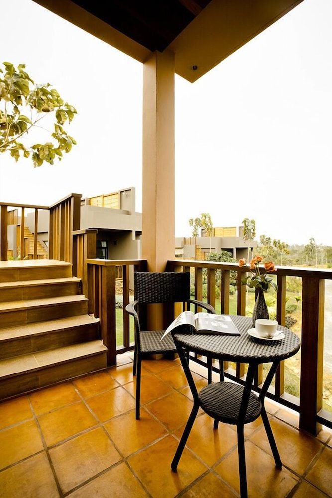 Phukumhom Deluxe balcony 6