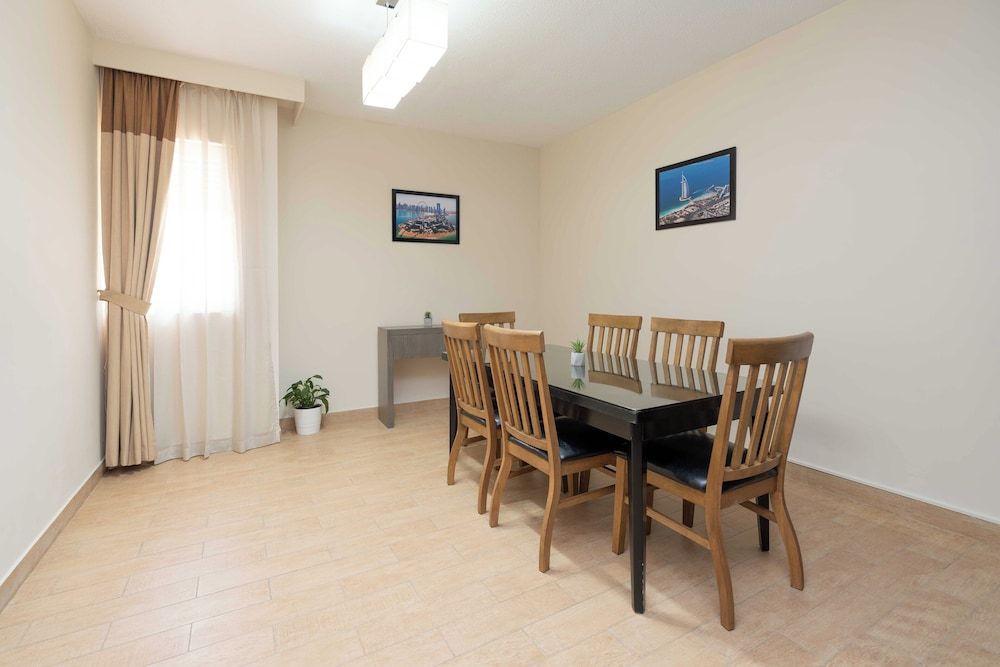 The Apartments Dubai World Trade Centre Superior Room 6