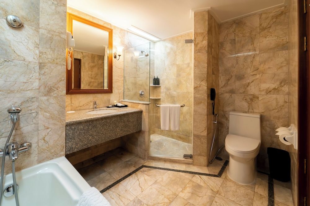 Century Park Hotel Deluxe Double or Twin Room 17