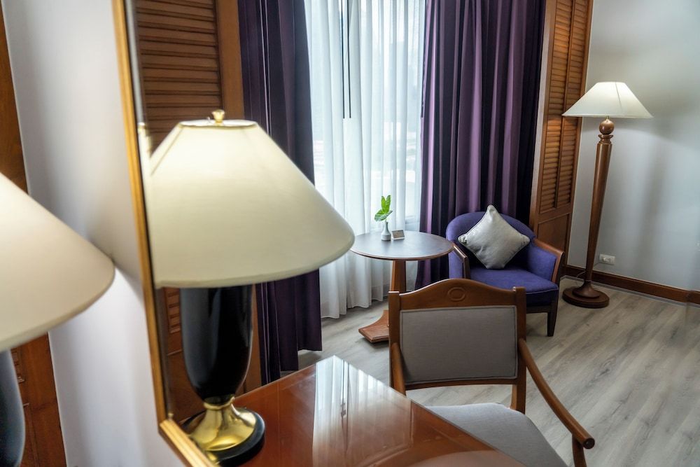 Century Park Hotel Deluxe Double or Twin Room 28