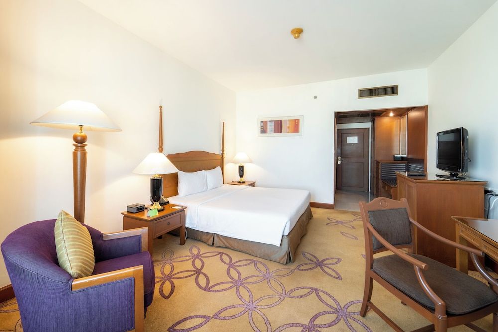 Century Park Hotel Superior Double Room 3