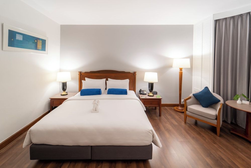 undefined Century Park Hotel 8