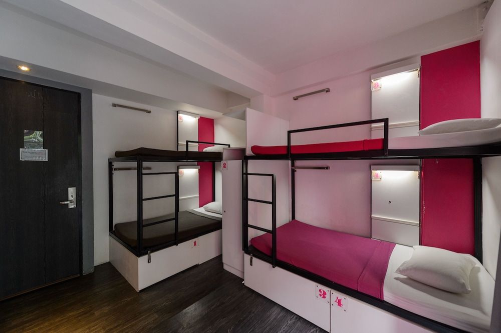 undefined CheQinn Hostel Sukhumvit 4 2