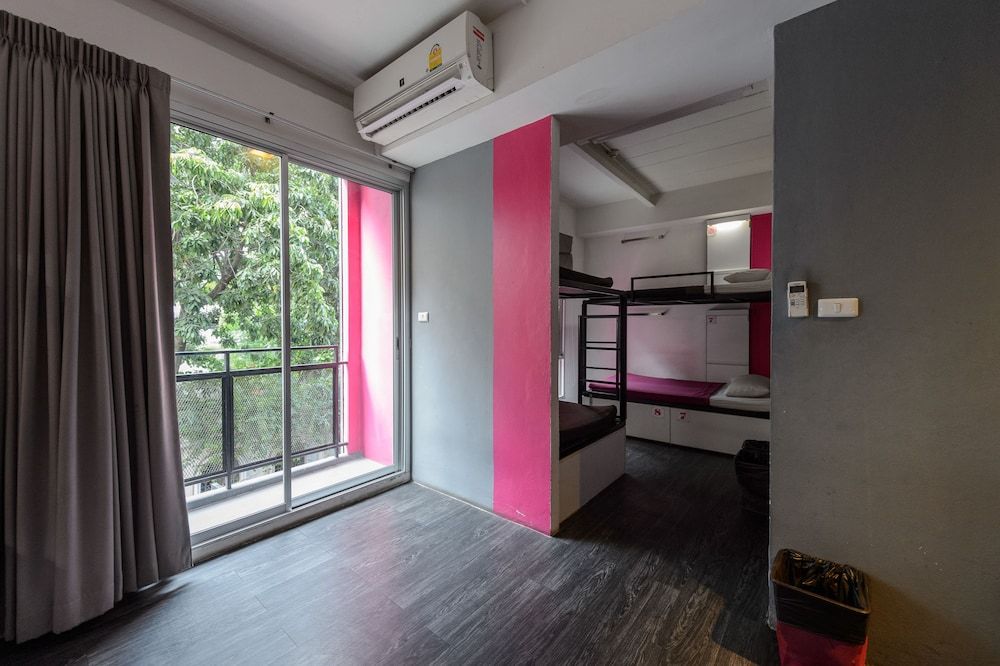 undefined CheQinn Hostel Sukhumvit 4 8