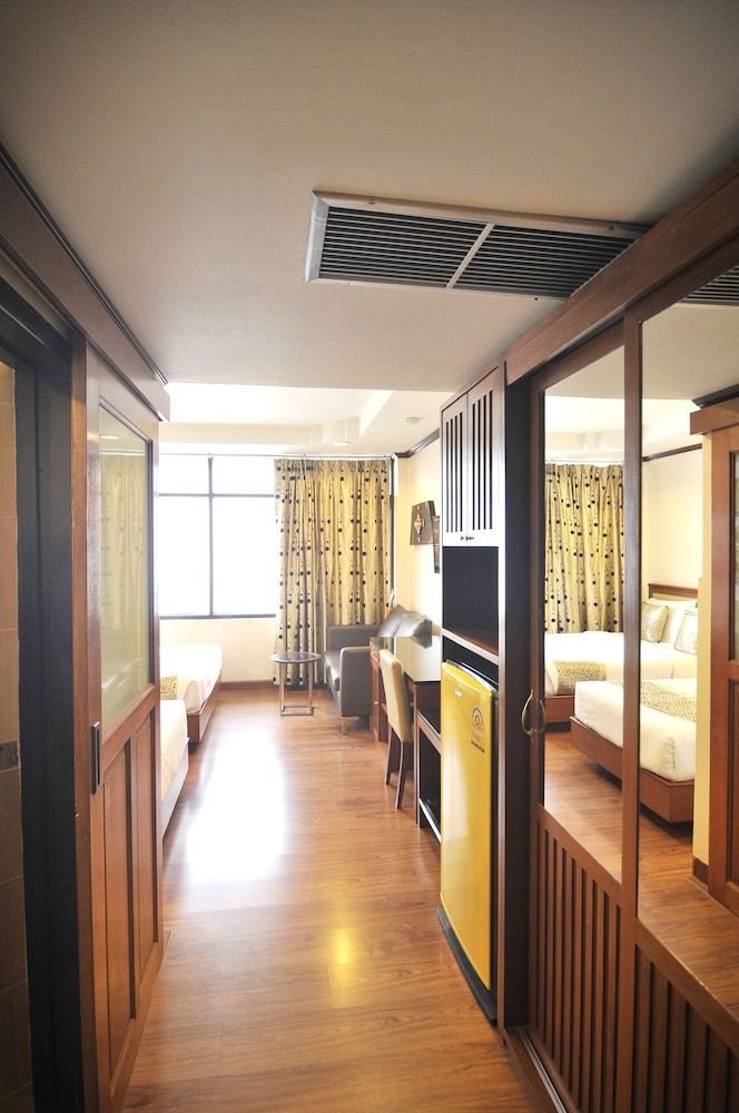 undefined Malaysia Hotel Bangkok 10