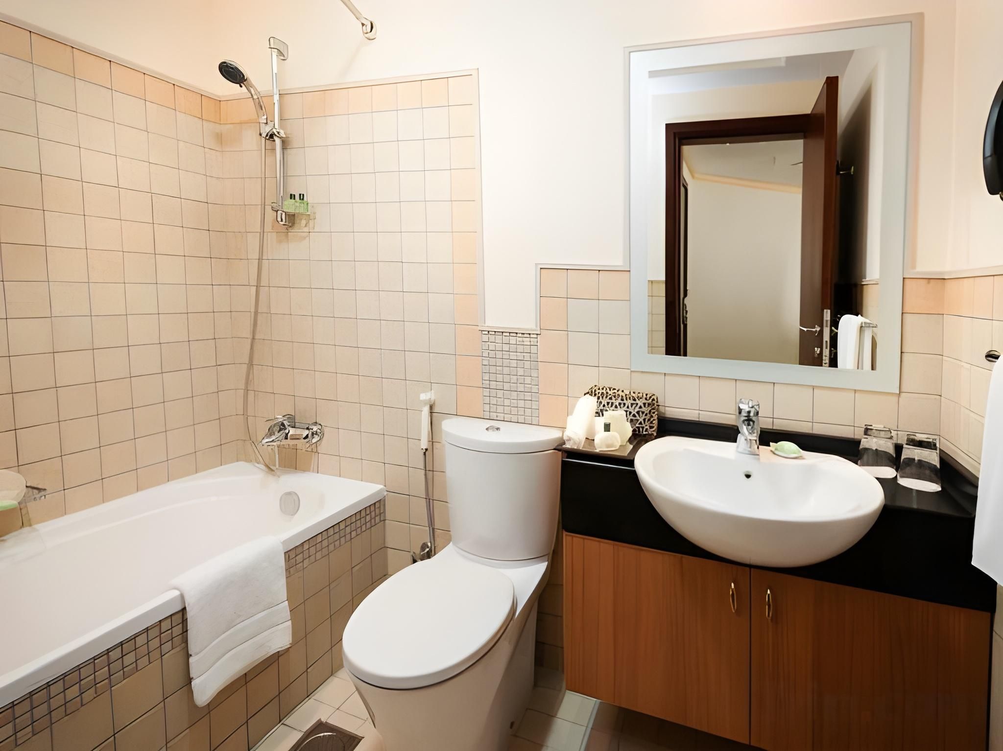 undefined Carlton Downtown 10