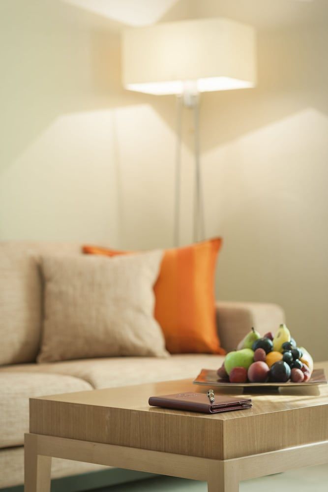 undefined Carlton Downtown 8