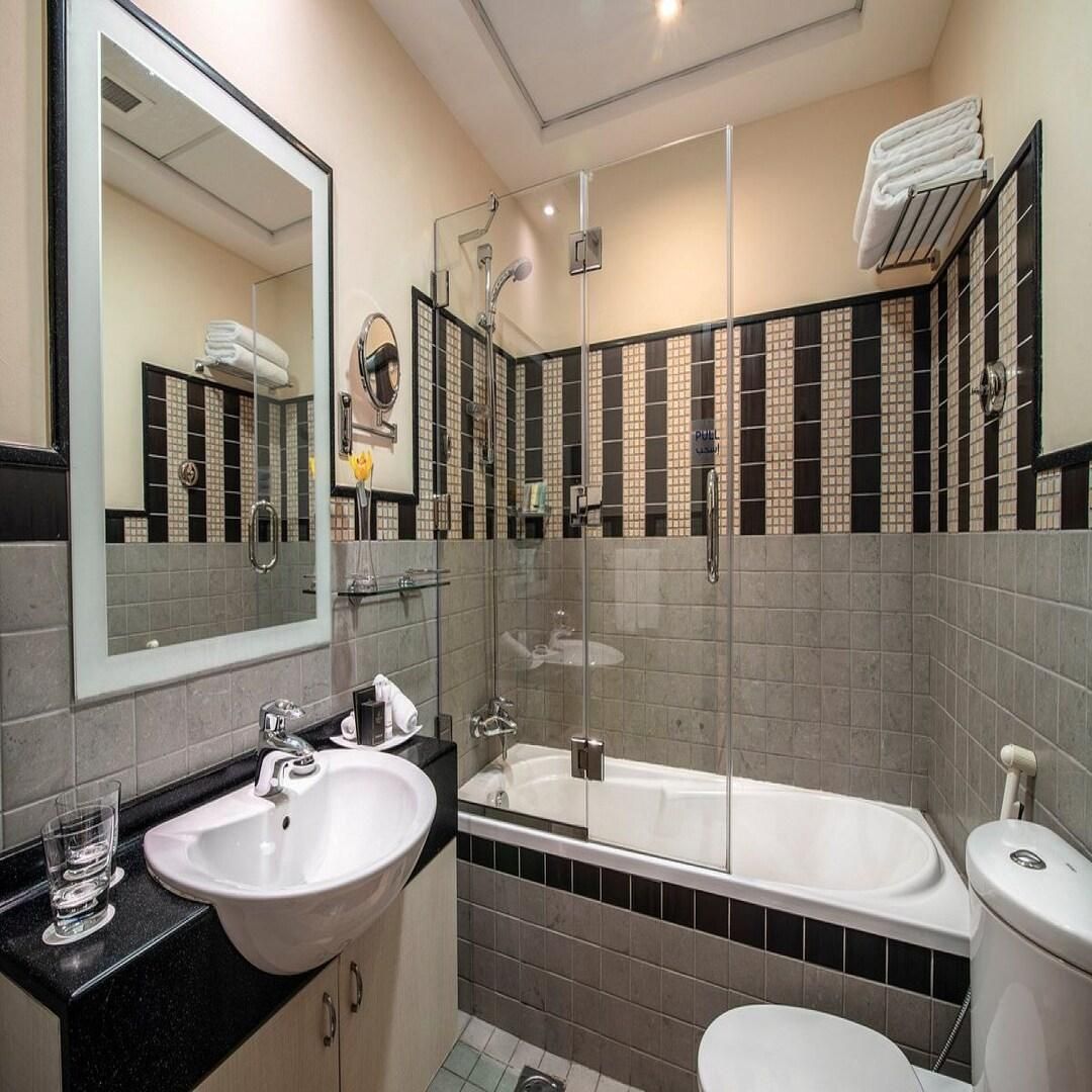 Carlton Downtown Deluxe Room 2