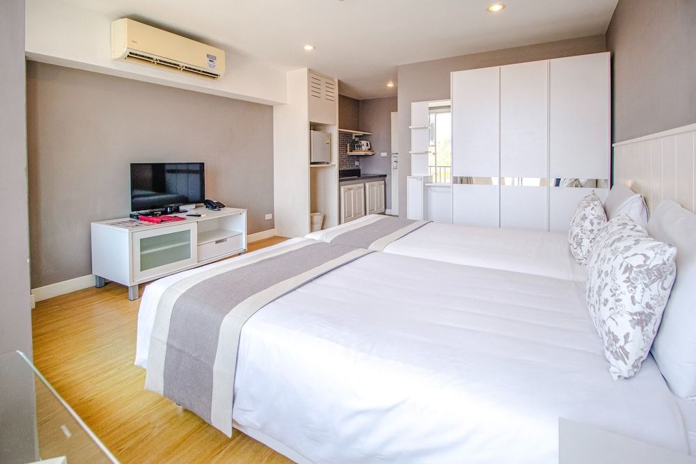 Cinnamon Hotel Bangkok Deluxe Twin Room 4