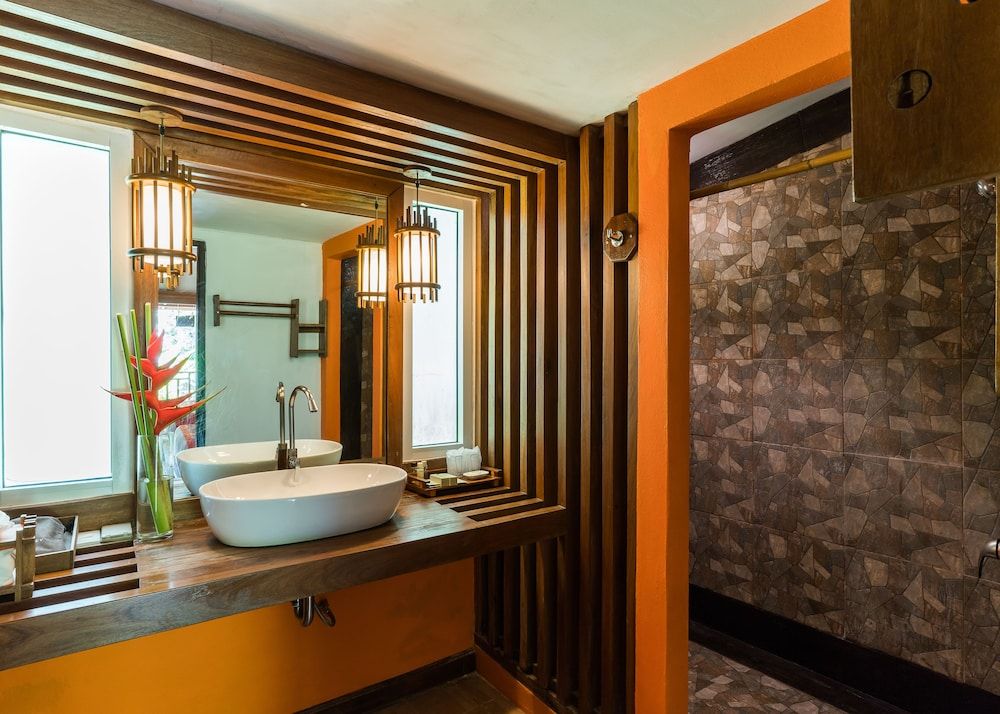 Home Phutoey River Kwai Hotspring & Nature Resort Deluxe Room 5