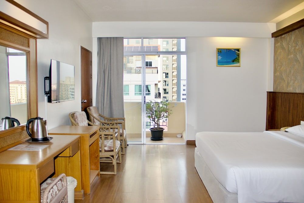 Golden Beach Hotel Pattaya Superior Room 19